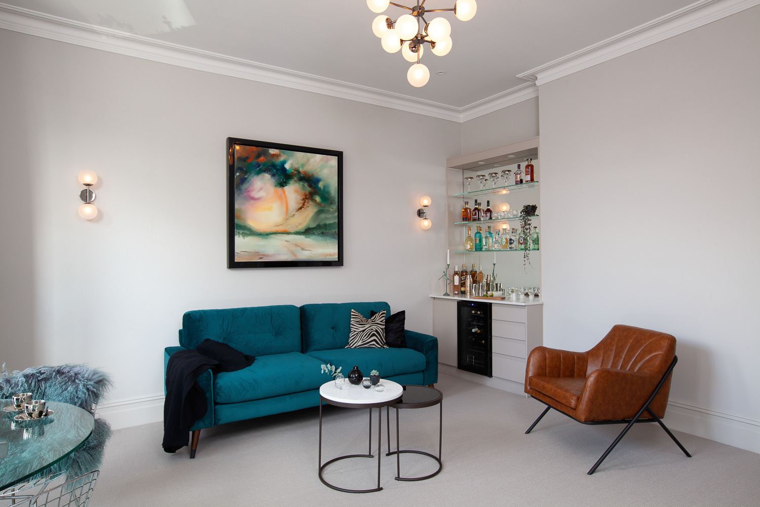Living Area and Bar